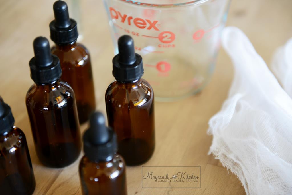 How to make a herbal tincture - Mayernik Kitchen